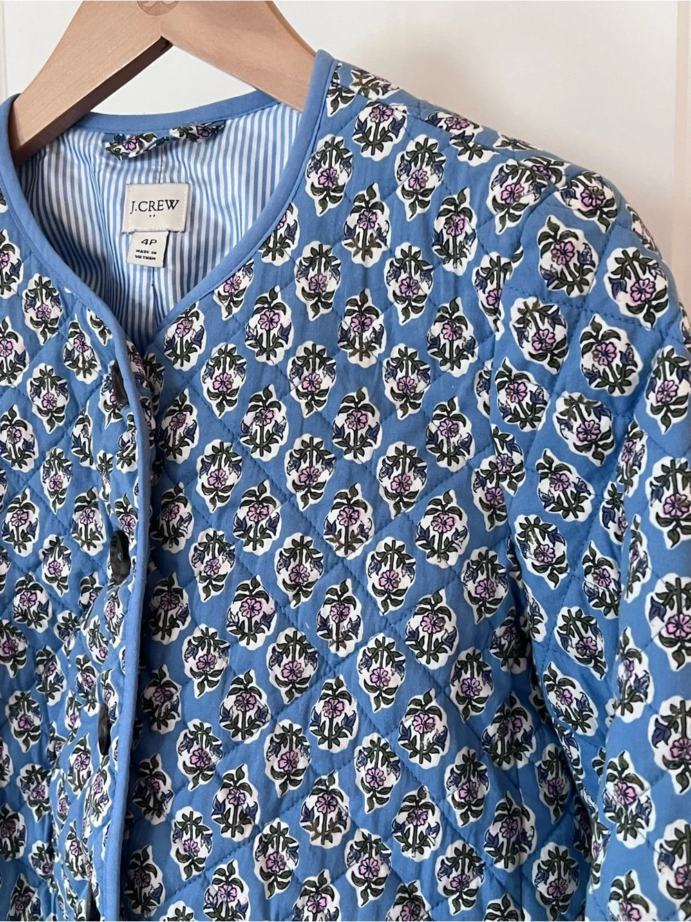 J. Crew Mercantile Quilted Floral Jacket Light Blue Size 4 Petite EUC
